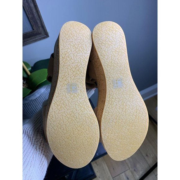 PELLE MODA Lilo Platform Wedge Sandal Latte Tan - Picture 8 of 9